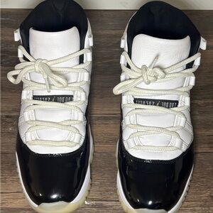Size 10.5 - Jordan 11 Retro Mid Gratitude / Defining Moments